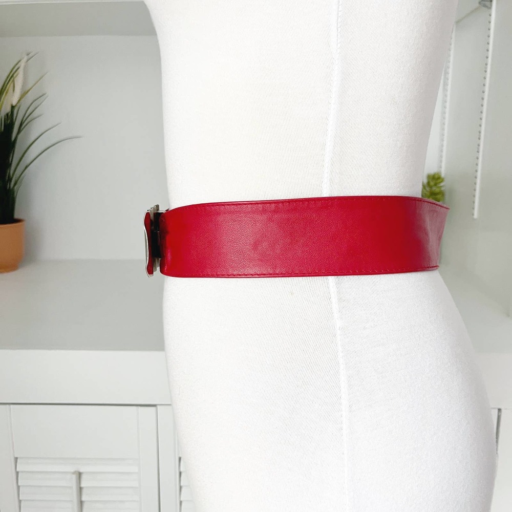 Vintage Red Leather Silver Wavy Buckle Adjustable Wide Belt Size XS/S - Picture 2 of 4